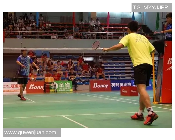 广州羽毛球队在邀请赛中以60分稳居积分榜首位，表现出色引人瞩目